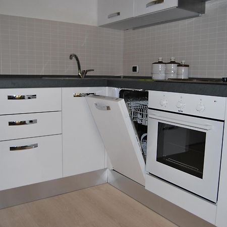 Apartamento Residenza Finestra sul Parco Comano Terme Habitación foto